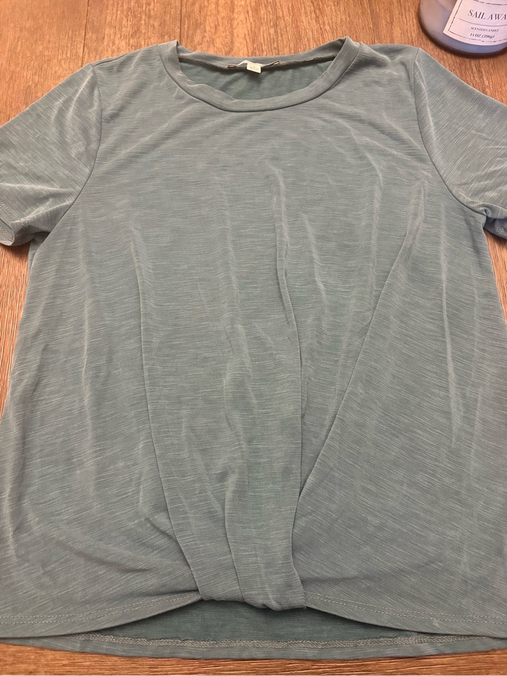 Green Envelope Women’s Short Sleeve Tee in Sage Green with Twist Front Small